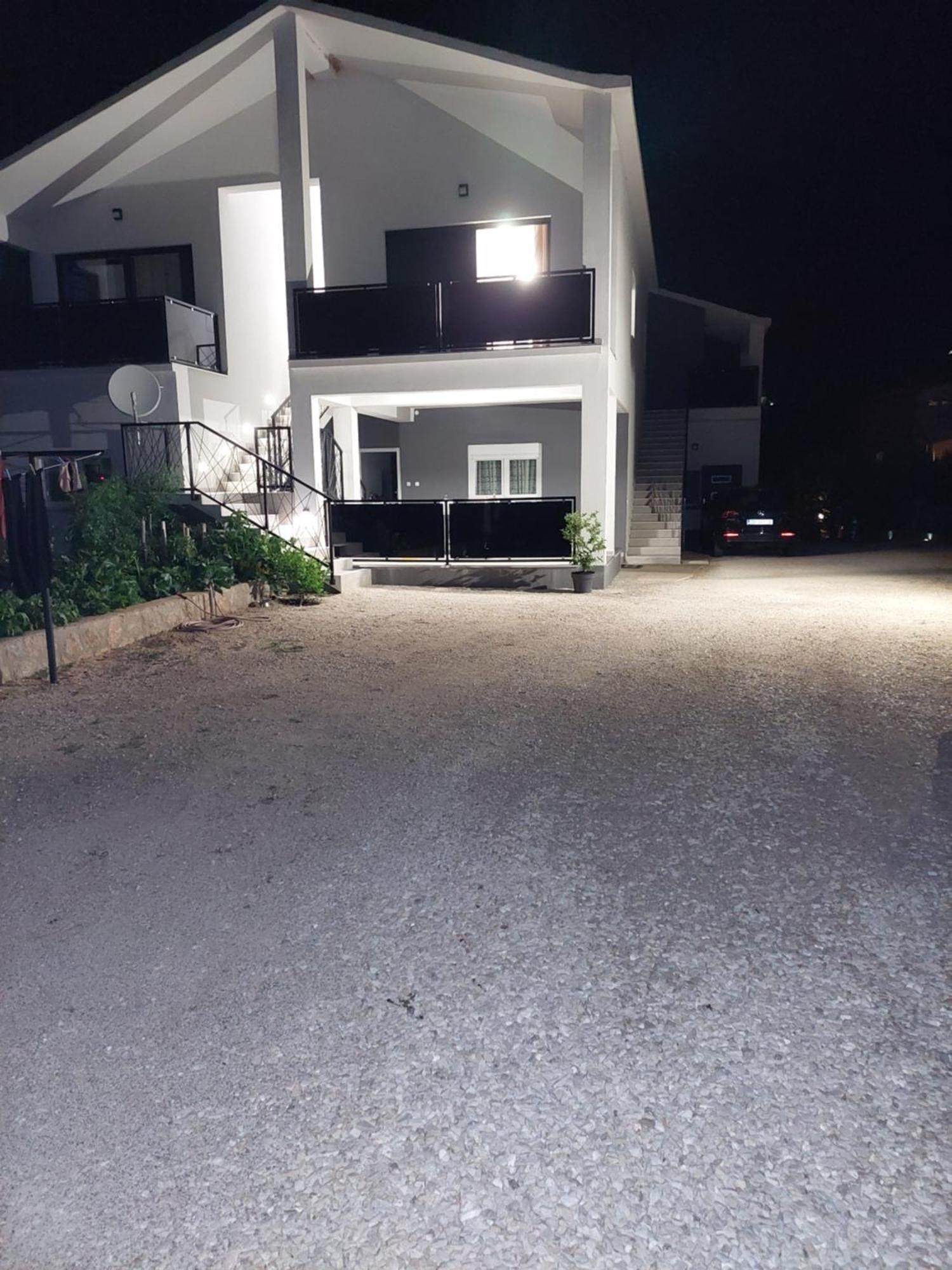 Apartmani Karla Paklenica ستاريغغاد باكلينتسا المظهر الخارجي الصورة